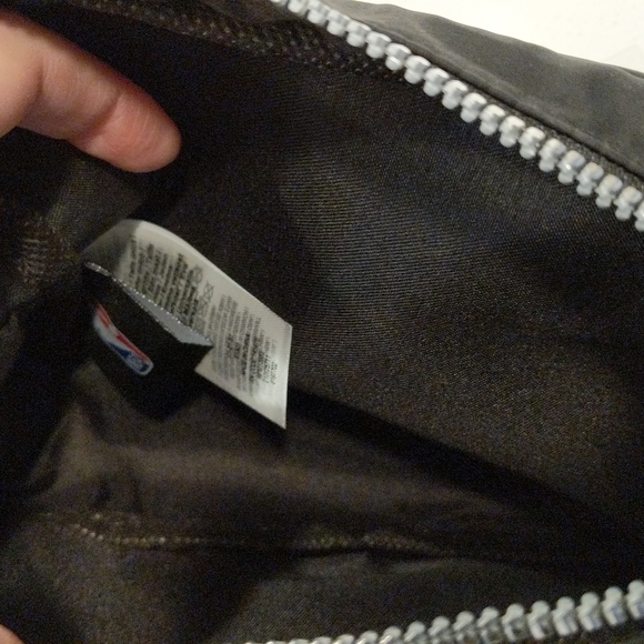 Lakers Small Crossbody bag - Picture 4 of 6